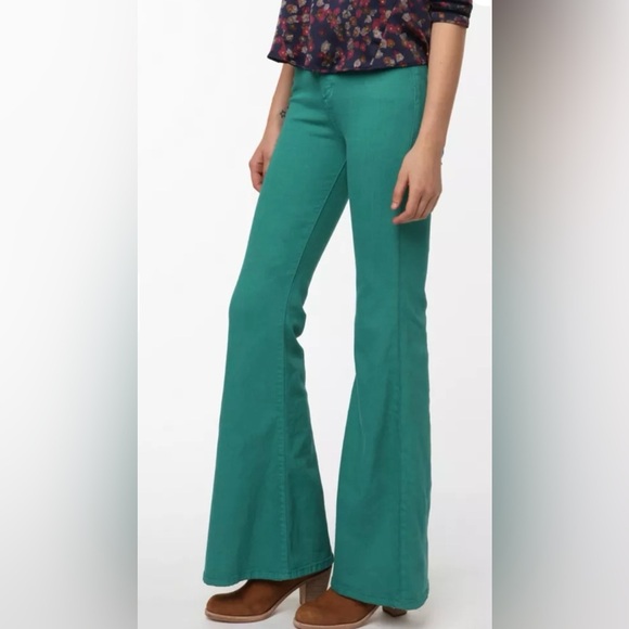 BDG NWT Groupie High Rise Flare Jean Green Denim Pants Womens 26X34 Turquoise - Picture 1 of 11